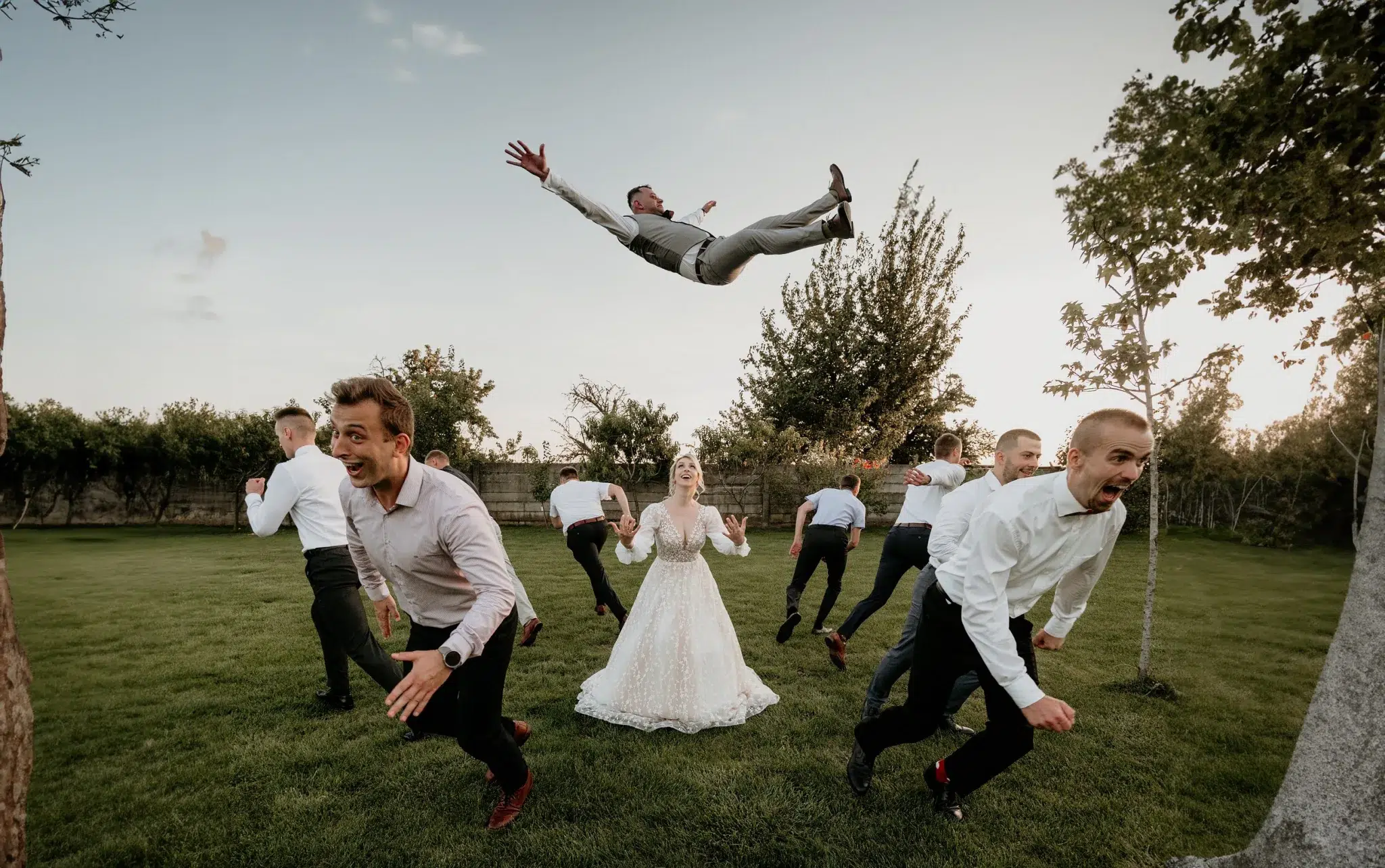 fotograf na svadbu alebo svadobny fotograf